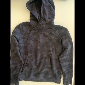 Lululemon Camouflage Hooded Sweatshirt NWOT 6